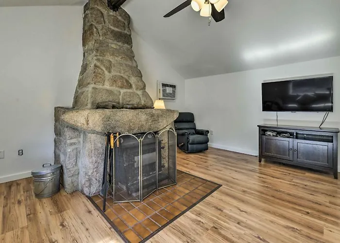 Charming W/ Private Yard + Patio! Miami